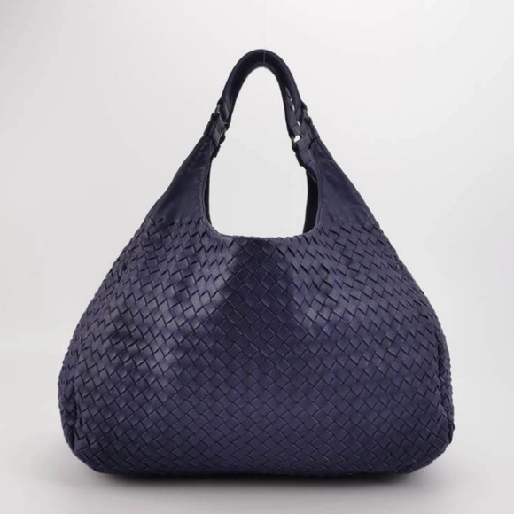Bottega Veneta Intrecciato Woven Leather Shoulder Bag in Purple - Picture 4 of 16